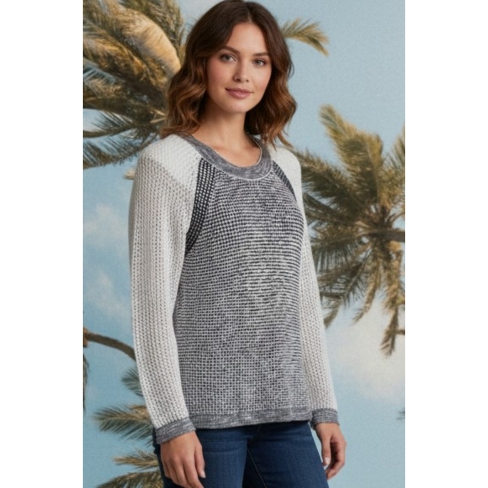 A.n.a. Open Knit Black & White Long Sleeve Sweater Size L